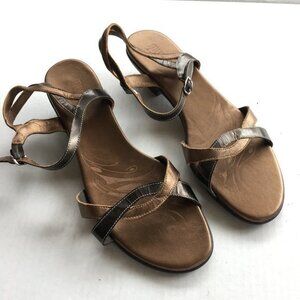 Munro american metallic‎ bronze Sandals Low Heel